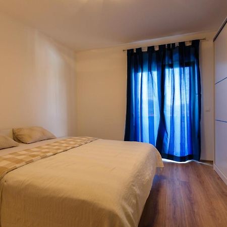 Villa Mirela Apartment Vrbnik Ngoại thất bức ảnh
