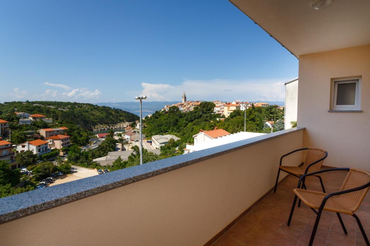 Villa Mirela Apartment Vrbnik Ngoại thất bức ảnh
