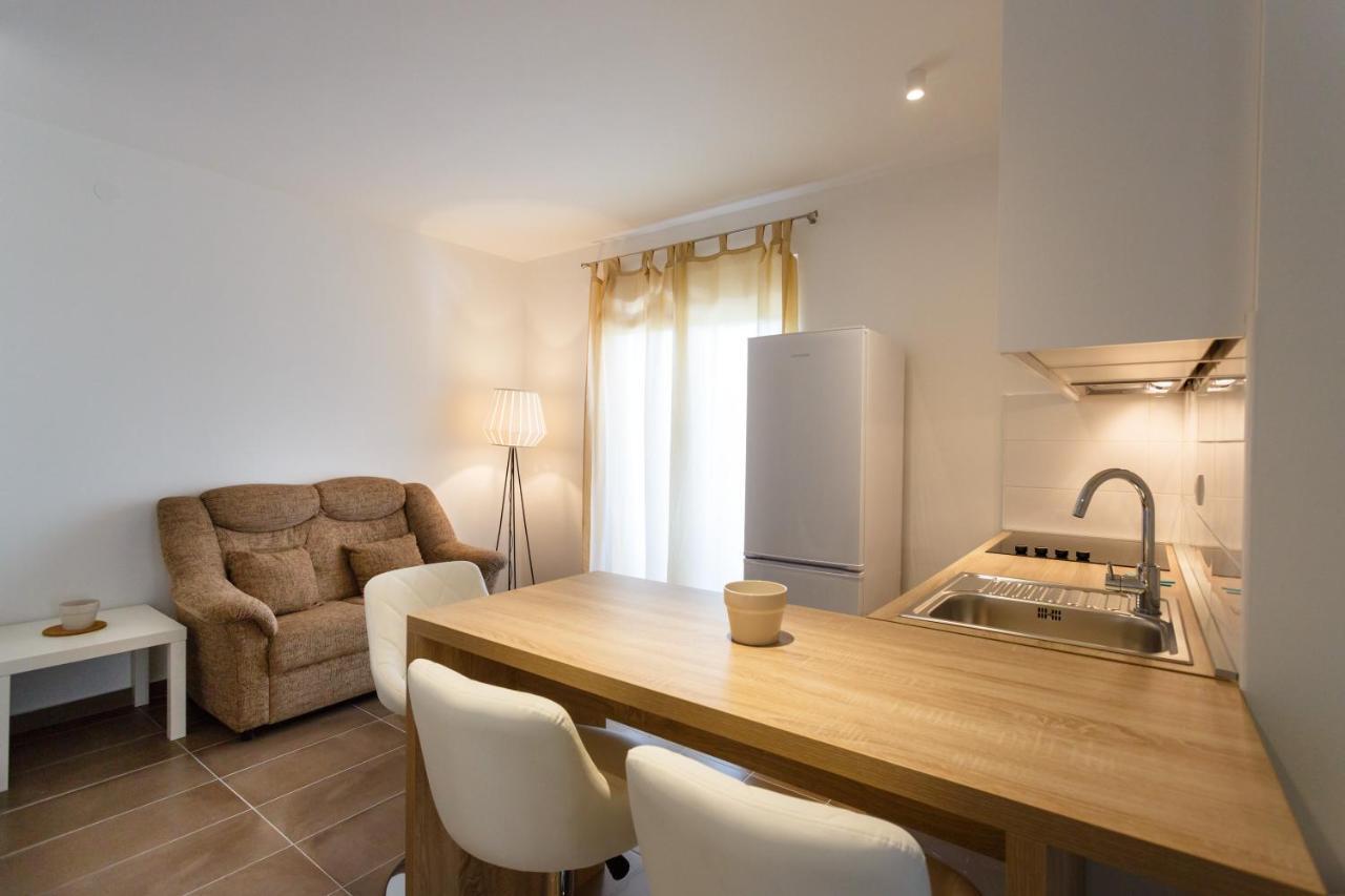 Villa Mirela Apartment Vrbnik Ngoại thất bức ảnh